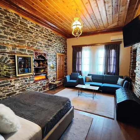 Stone In Old Town - Private Parking & Views *