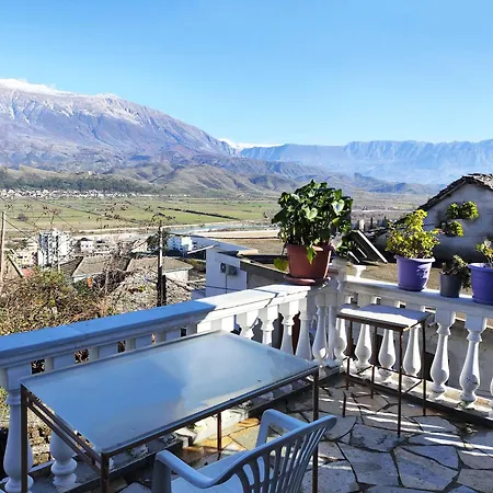 Βίλα Stone In Old Town - Private Parking & Views *