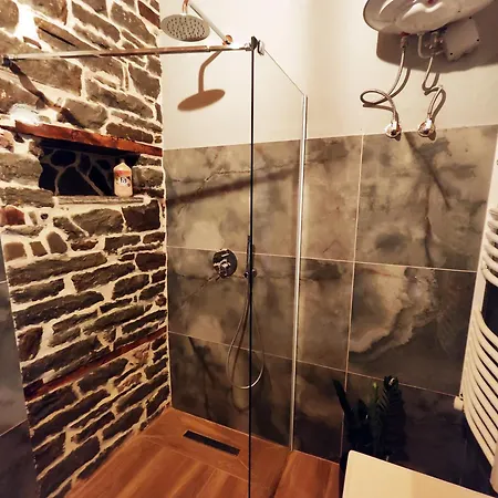 Stone In Old Town - Private Parking & Views * Gjirokastër