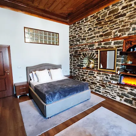 Stone In Old Town - Private Parking & Views *