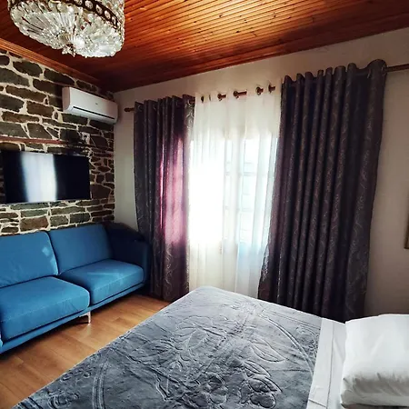 Stone In Old Town - Private Parking & Views