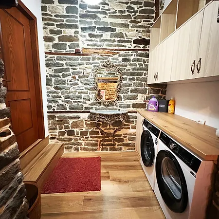 Stone In Old Town - Private Parking & Views